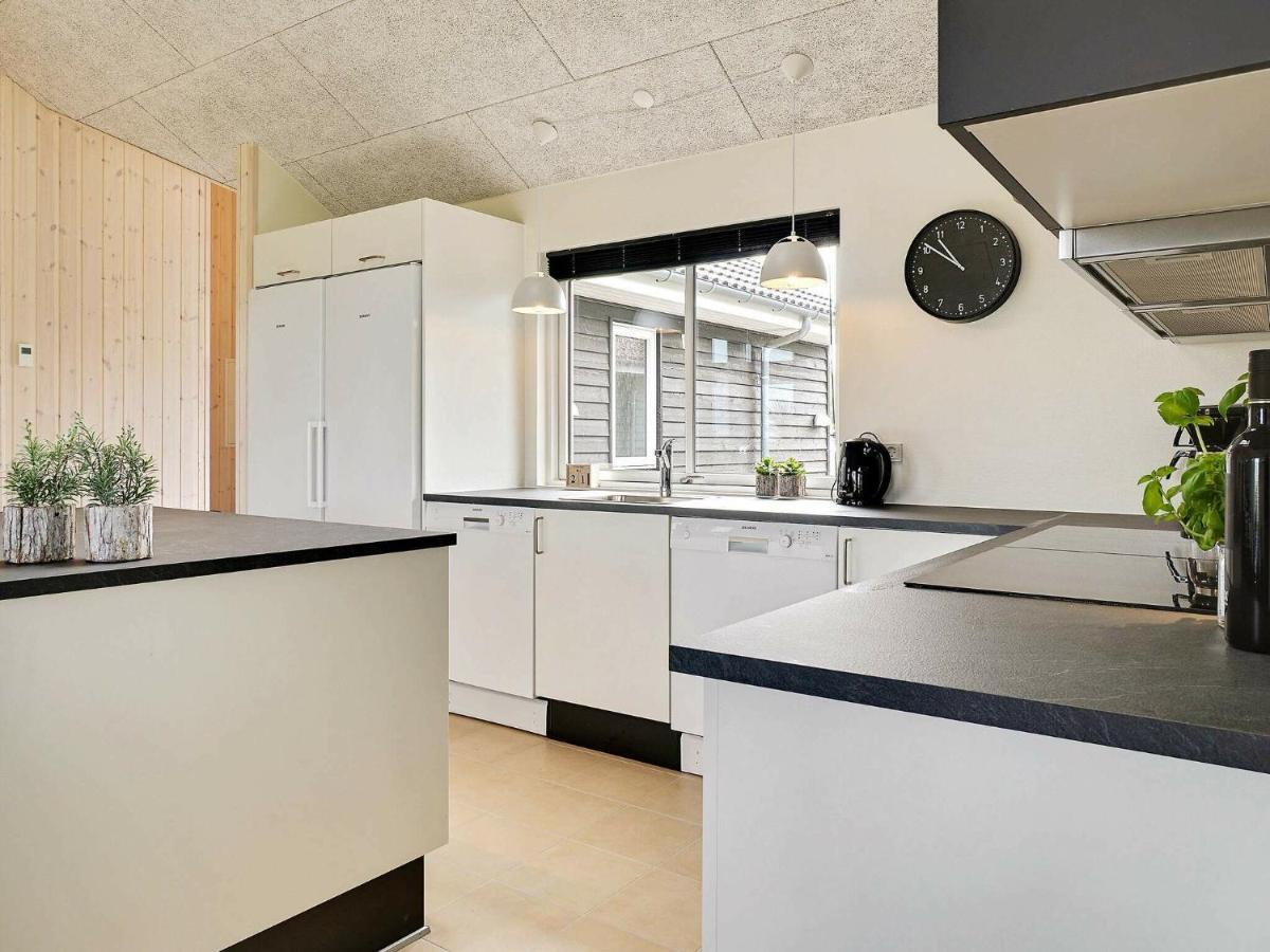 18 Person Holiday Home In Bogense Exteriör bild