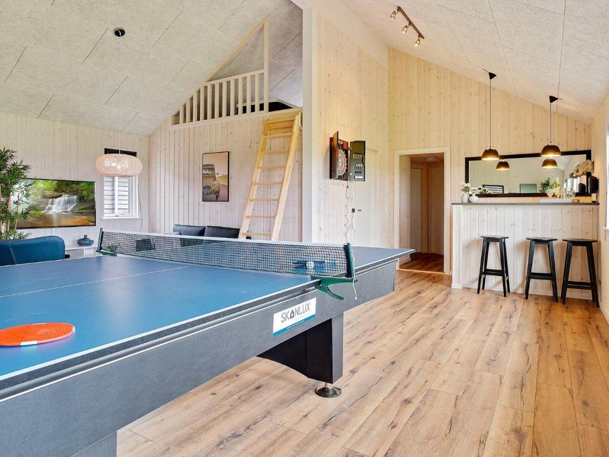 18 Person Holiday Home In Bogense Exteriör bild