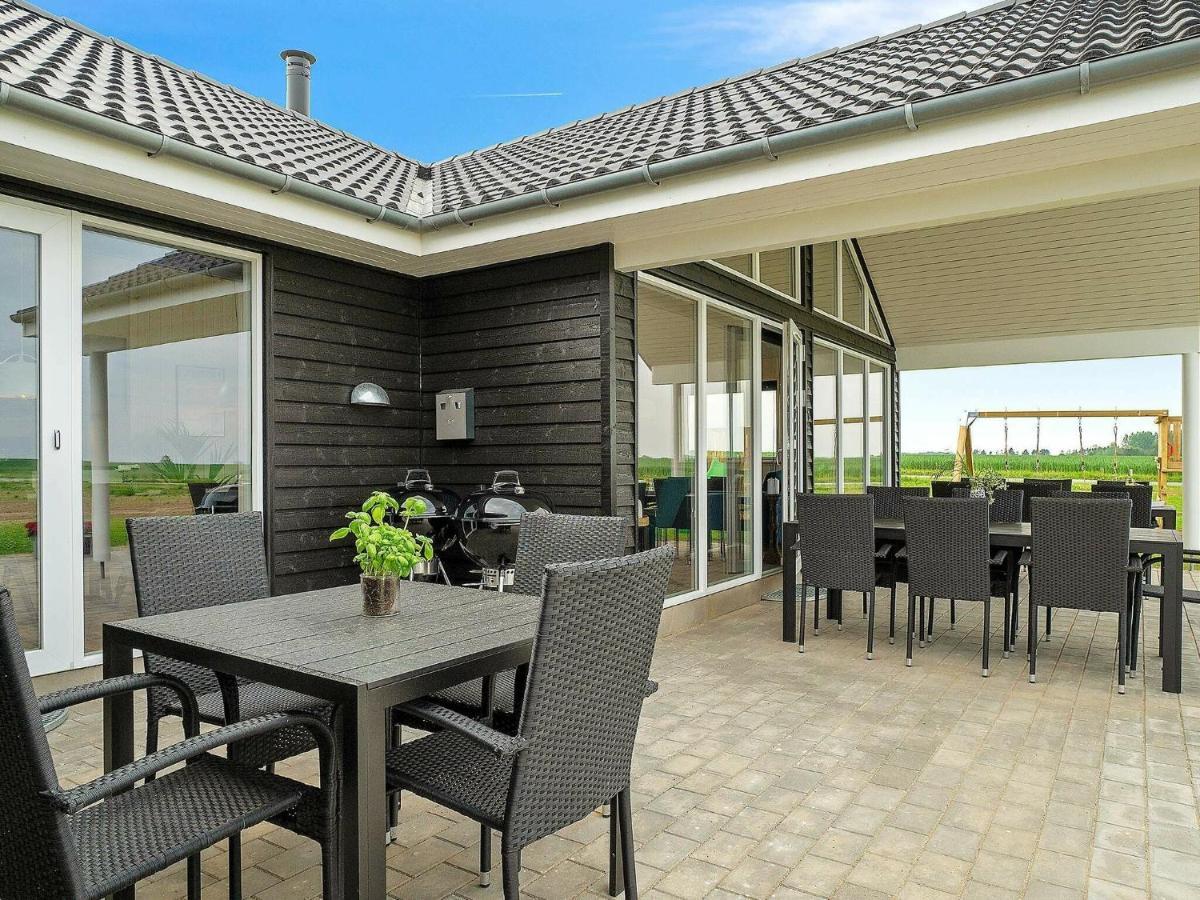 18 Person Holiday Home In Bogense Exteriör bild