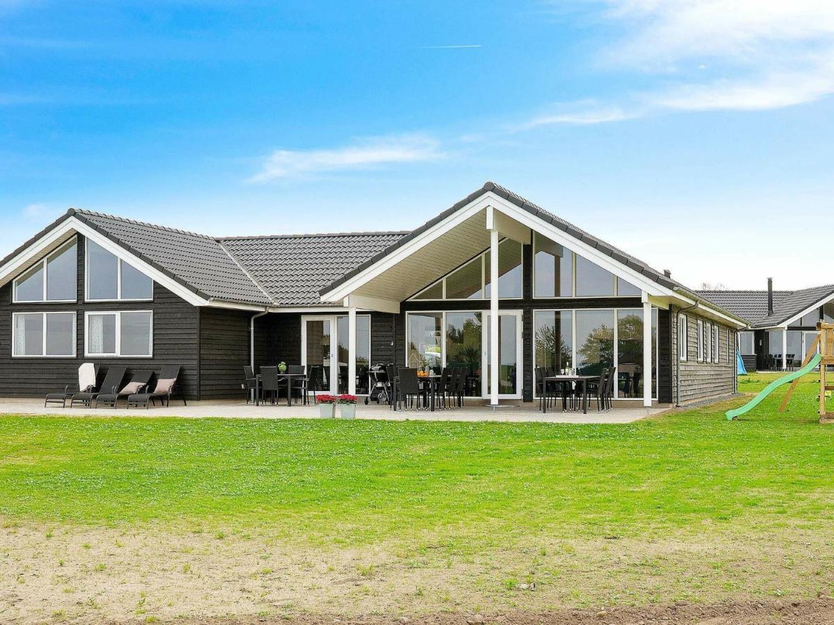 18 Person Holiday Home In Bogense Exteriör bild