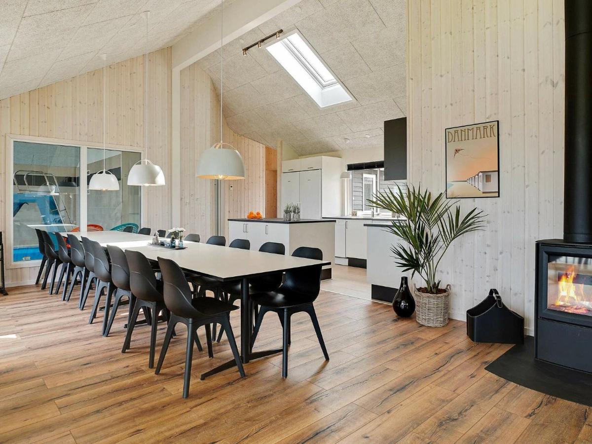 18 Person Holiday Home In Bogense Exteriör bild